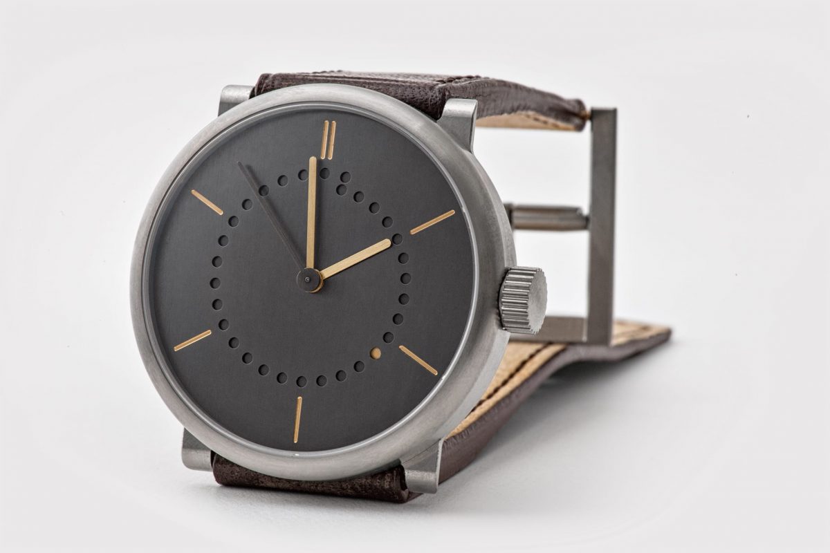 date watch (42mm grade 5 titanium case with patina dial, by ochs und junior)
